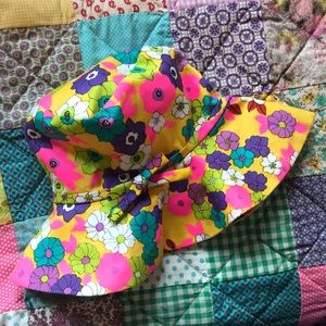 Vintage flower power retro neon bucket hat, Md